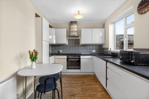 3 bedroom terraced house for sale, Finchale Road, London, SE2