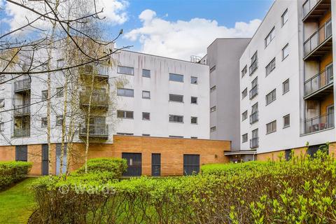 2 bedroom flat for sale, Azure Court, Tonbridge TN9