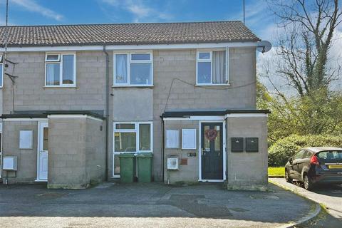 2 bedroom ground floor flat for sale, Chawton Park Road, ALTON