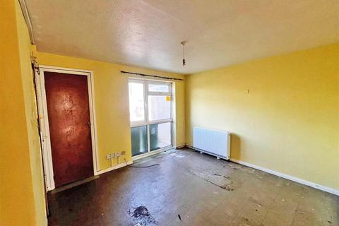 2 bedroom ground floor flat for sale, Chawton Park Road, ALTON