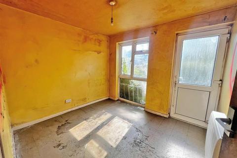 2 bedroom ground floor flat for sale, Chawton Park Road, ALTON