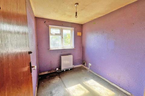 2 bedroom ground floor flat for sale, Chawton Park Road, ALTON