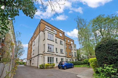 undefined, Woodcote Road, Wallington