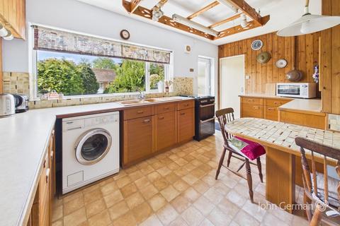 4 bedroom detached house for sale, Valley Road, Loughborough