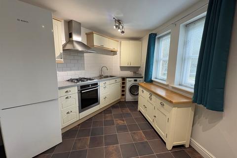 2 bedroom ground floor flat for sale, Tidcombe Walk, Tiverton