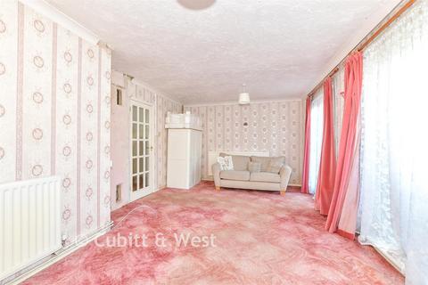 3 bedroom semi-detached house for sale, Sunwood Road, Havant PO9