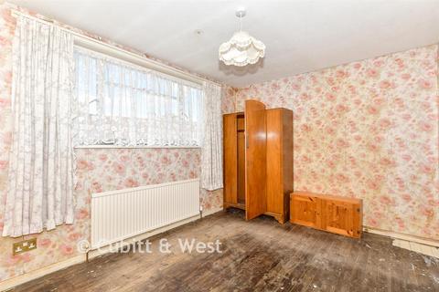 3 bedroom semi-detached house for sale, Sunwood Road, Havant PO9
