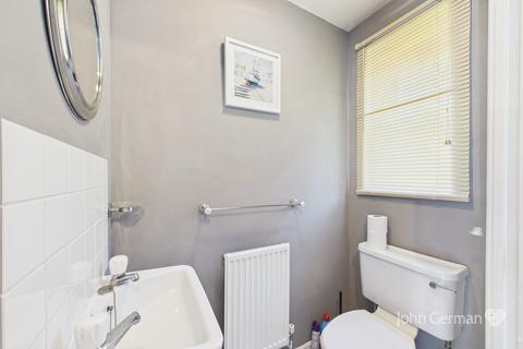 2 bedroom end of terrace house for sale, Caraway Drive, Branston