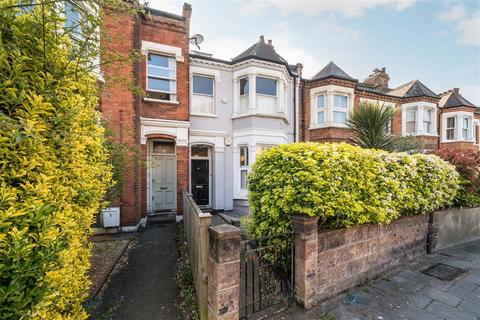 2 bedroom flat for sale, Cavendish Road, London SW12