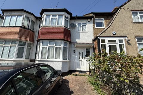 3 bedroom terraced house for sale, Glendale Gardens, Wembley, HA9