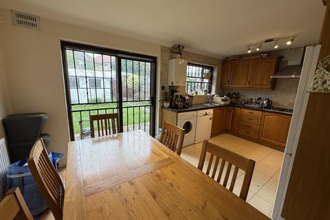 3 bedroom terraced house for sale, Glendale Gardens, Wembley, HA9