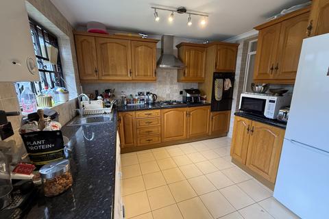 3 bedroom terraced house for sale, Glendale Gardens, Wembley, HA9