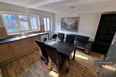 5 bedroom terraced house to rent, Maryland Road, London, E15