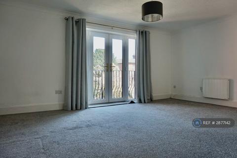 Studio to rent, Capstan House, Southampton, SO15