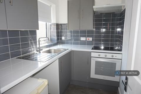 Studio to rent, Capstan House, Southampton, SO15