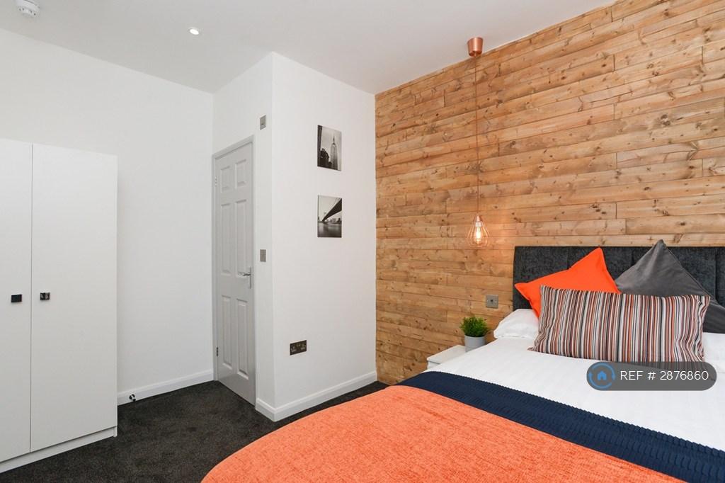 House in Nottingham, Beeston - View 2