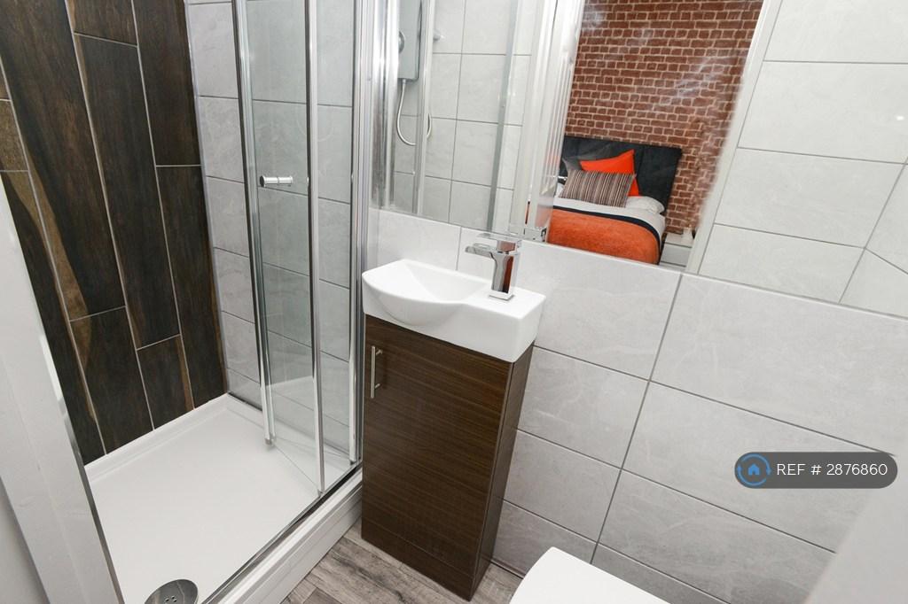 House in Nottingham, Beeston - View 4
