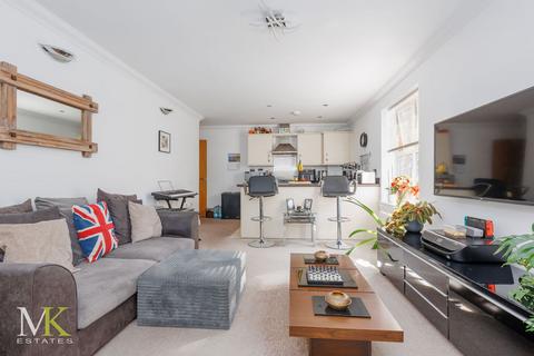 Flat - Richmond Park Road, Bournemouth BH8