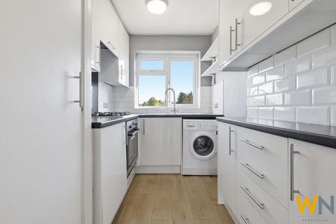 2 bedroom apartment to rent, Hutton Road, Shenfield, Brentwood CM15