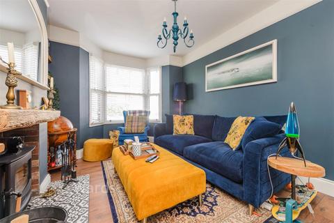 2 bedroom terraced house for sale, Portland Avenue, Gravesend DA12