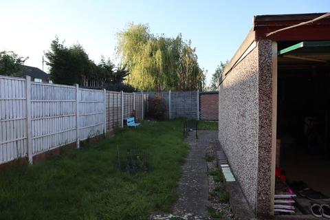 2 bedroom semi-detached house for sale, Heddington Way, Leicester, LE2