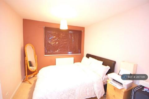 4 bedroom end of terrace house to rent, Cyprus Road, London, N3