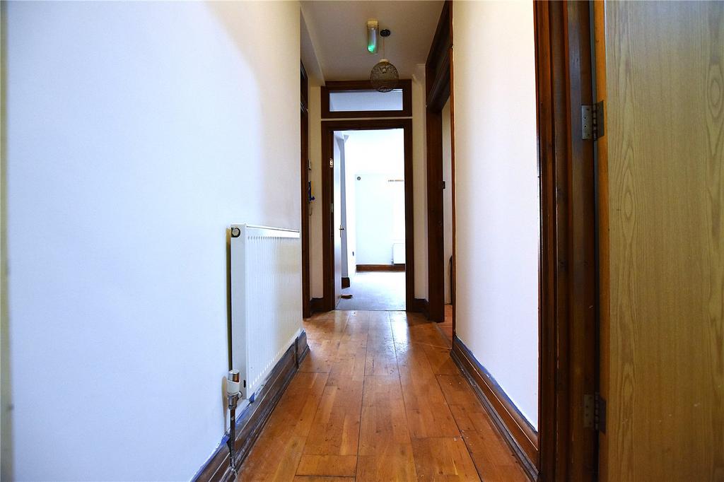 Apartment in Thornton Heath - View 3