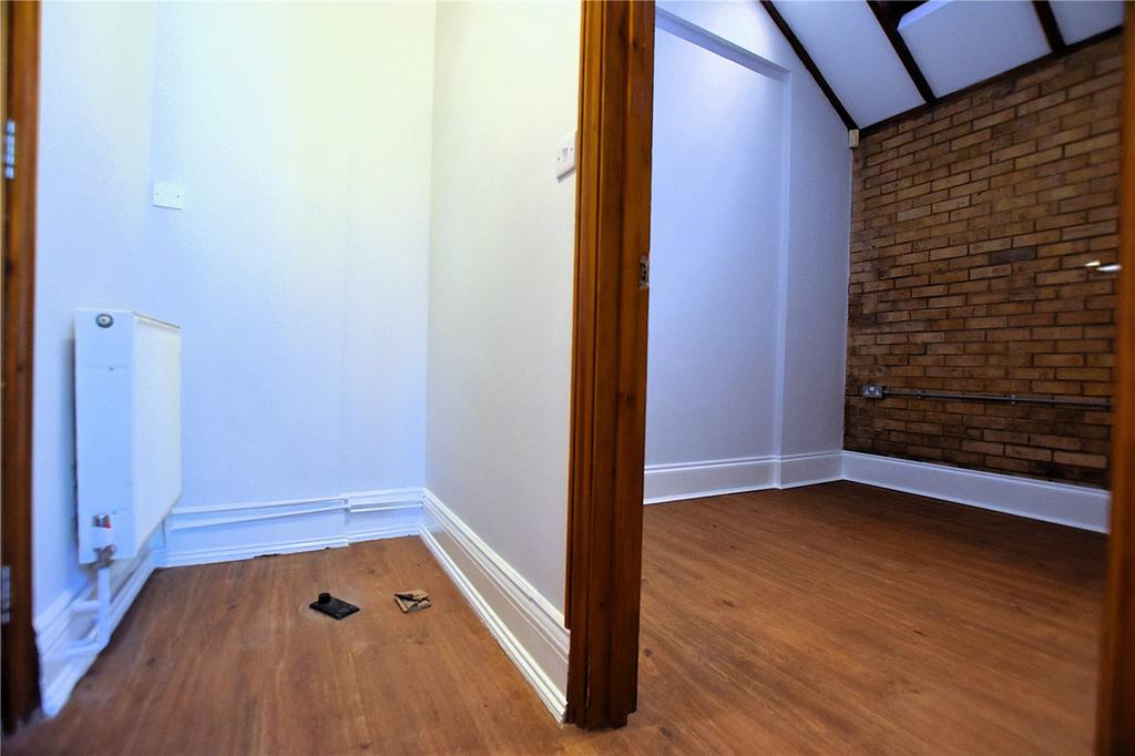 Apartment in Thornton Heath - More