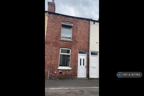 2 bed terraced house for rent in Kimberley Street, Wakefield, WF1