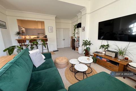 2 bedroom flat to rent, St George's Manor, Oxford, OX4