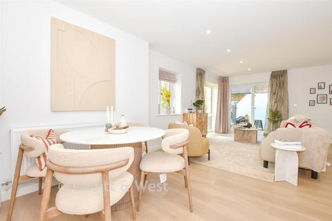 2 bedroom apartment for sale, Prospect House, Outwood Lane, Chipstead, Surrey