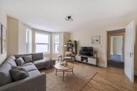 2 bedroom flat for sale, Clifford Road, London SE25