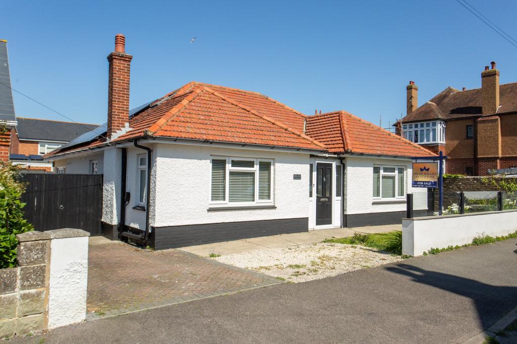 4 bedroom bungalow for sale