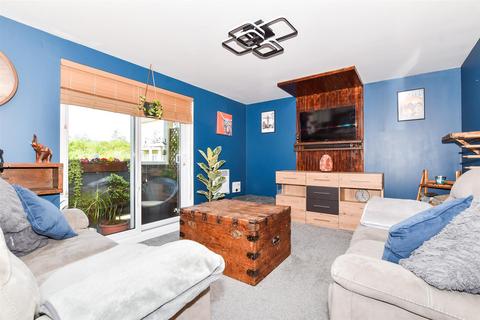 2 bedroom apartment for sale, Alisander Close, Snodland ME6