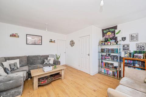 3 bedroom flat for sale, Browns Lane, Dordon, Tamworth, Warwickshire, B78