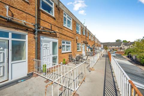 3 bedroom flat for sale, Browns Lane, Dordon, Tamworth, Warwickshire, B78