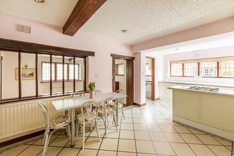 5 bedroom detached house for sale, Oakhill Road, Sevenoaks, Kent TN13