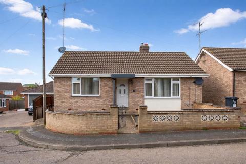 2 bedroom bungalow for sale, South Close, Rushden, Northamptonshire, NN10 0LQ