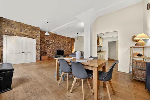 2 bedroom flat for sale, Telfords Yard, London E1W