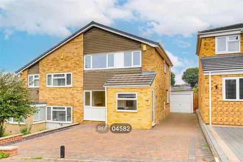 3 bedroom semi-detached house to rent, Nottingham NG5