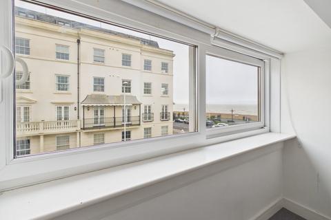 3 bedroom flat for sale, West Buildings, Worthing, BN11 3BS