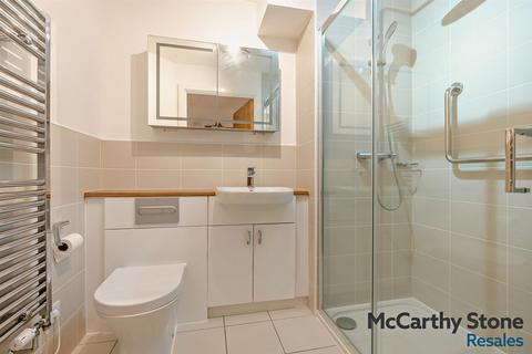 2 bedroom apartment for sale, Mountbatten House, Hempstead Road, Hemel Hemp, HP3 0HE