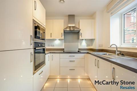 2 bedroom apartment for sale, Mountbatten House, Hempstead Road, Hemel Hemp, HP3 0HE