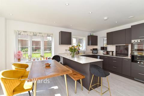 5 bedroom detached house for sale, Utah Road, Tonbridge TN12