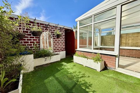 2 bedroom semi-detached house for sale, Dunkerley Court, Stalham NR12