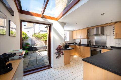 2 bedroom terraced house for sale, Warwick Road, Twickenham