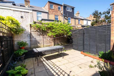 2 bedroom terraced house for sale, Warwick Road, Twickenham