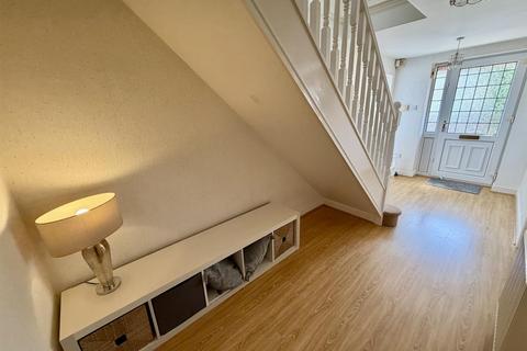3 bedroom detached house for sale, Dunbottle Way, Mirfield
