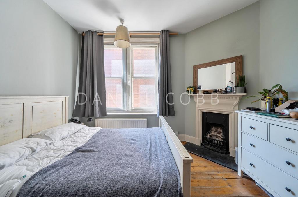 Bedroom, fireplace