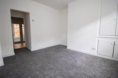3 bedroom terraced house to rent, 3-Bed Terraced House to Let on Wildman Street, Preston